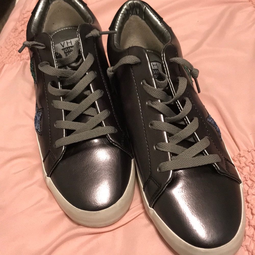 💕SUNDAY SPECIAL 💕New Vintage Havana sneakers
